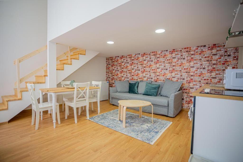 Boutique Apartment In Akacfa Street Budapest Kültér fotó